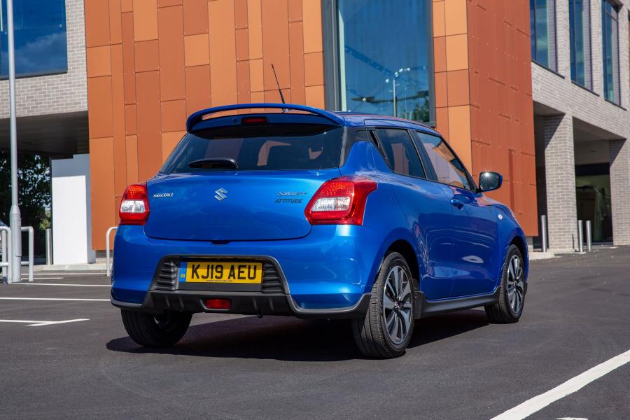  Suzuki Swift Attitude 2019 года  (UK) (фото 12 из 23)